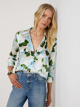 Dani Silk Blouse in Ivory/Light Blue Hydrangea | L'AGENCE online