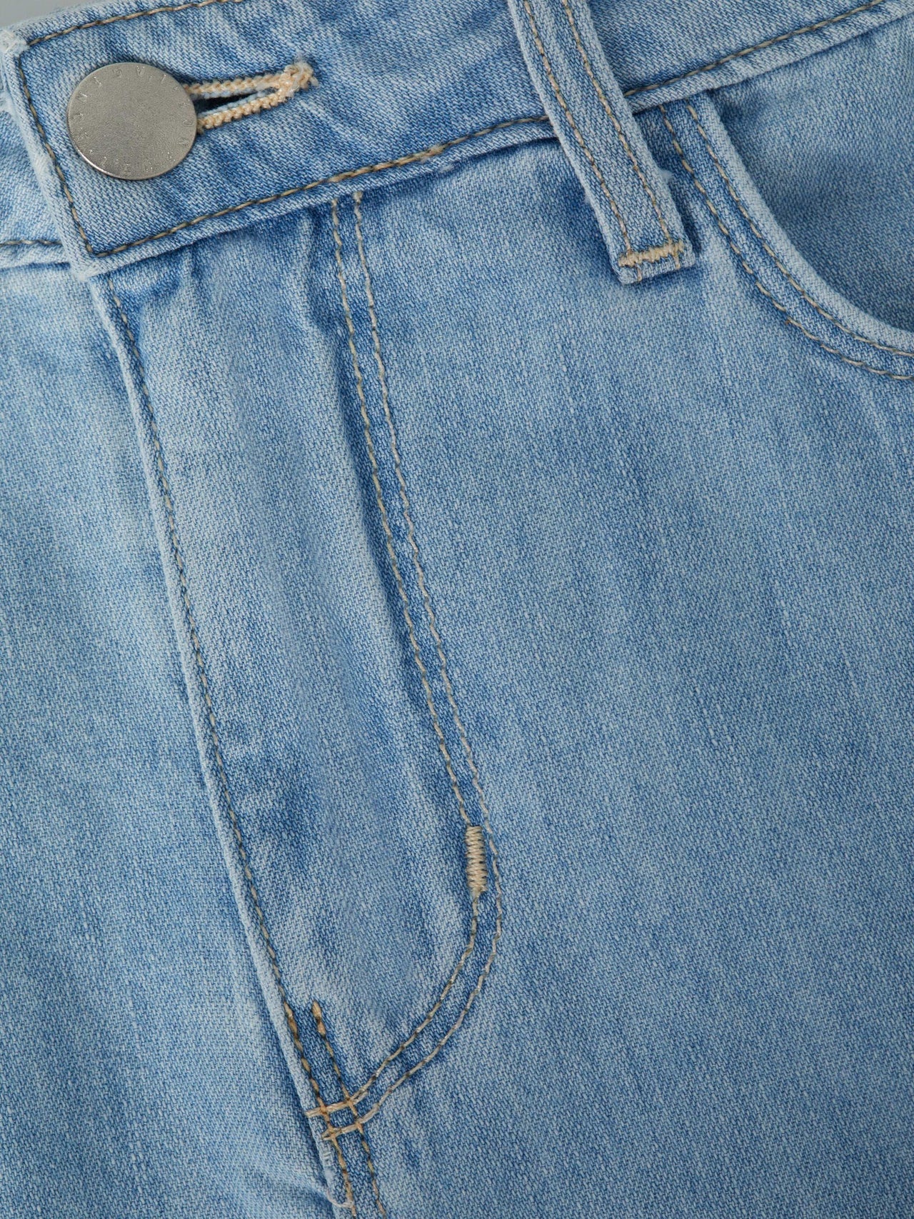 Gina Chambray Short in Dakota | L'AGENCE US