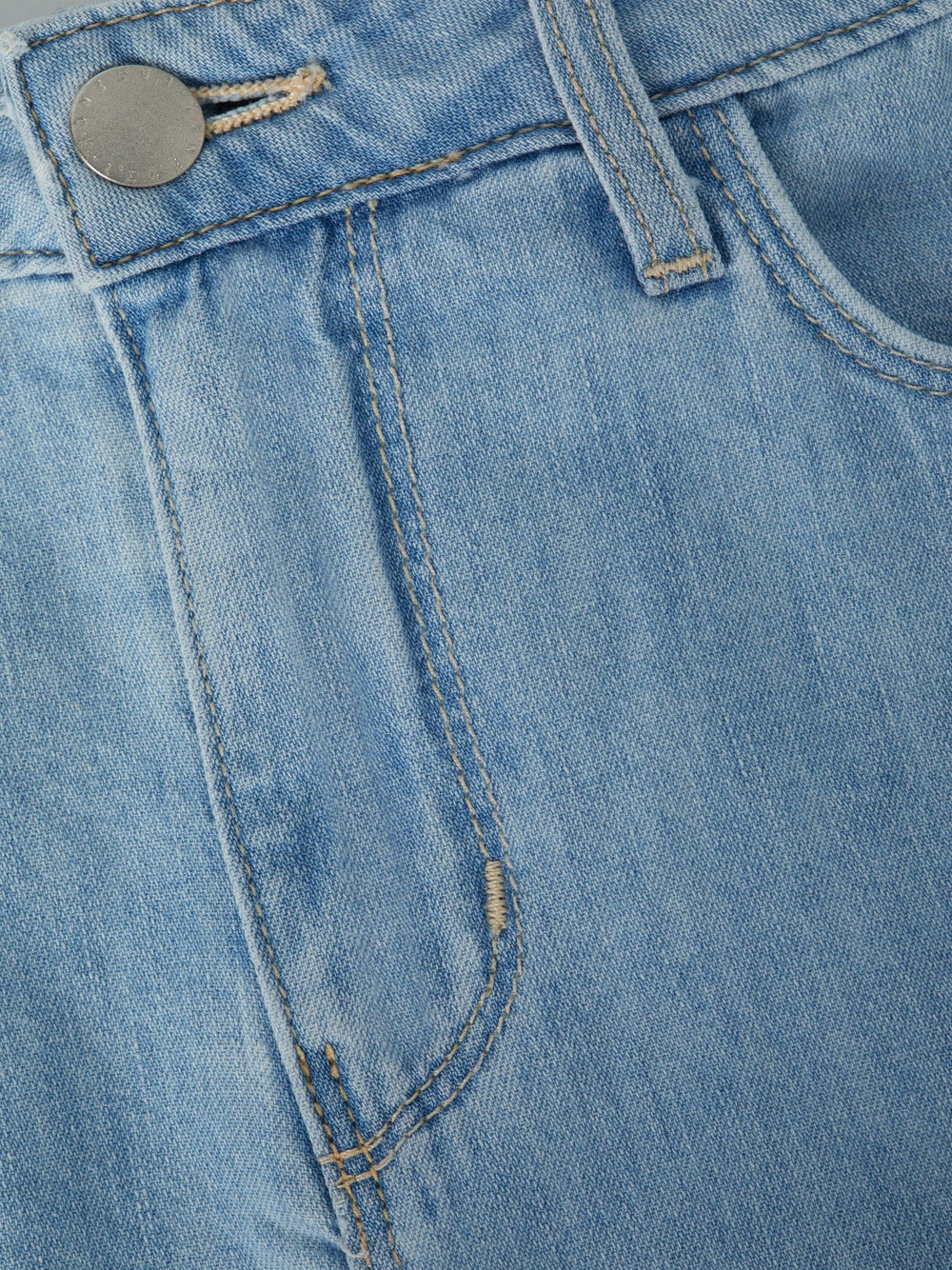 Gina Chambray Short in Dakota | L'AGENCE US