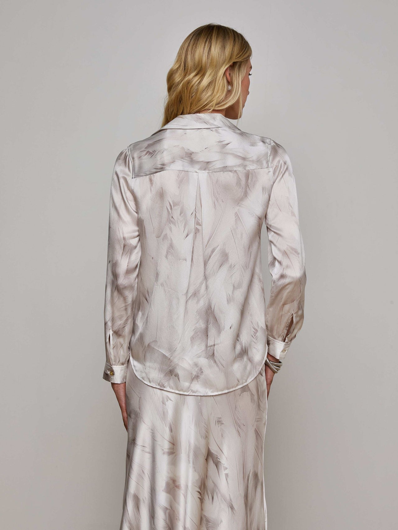 Tyler Silk Blouse in White Feather Print | L'AGENCE sale