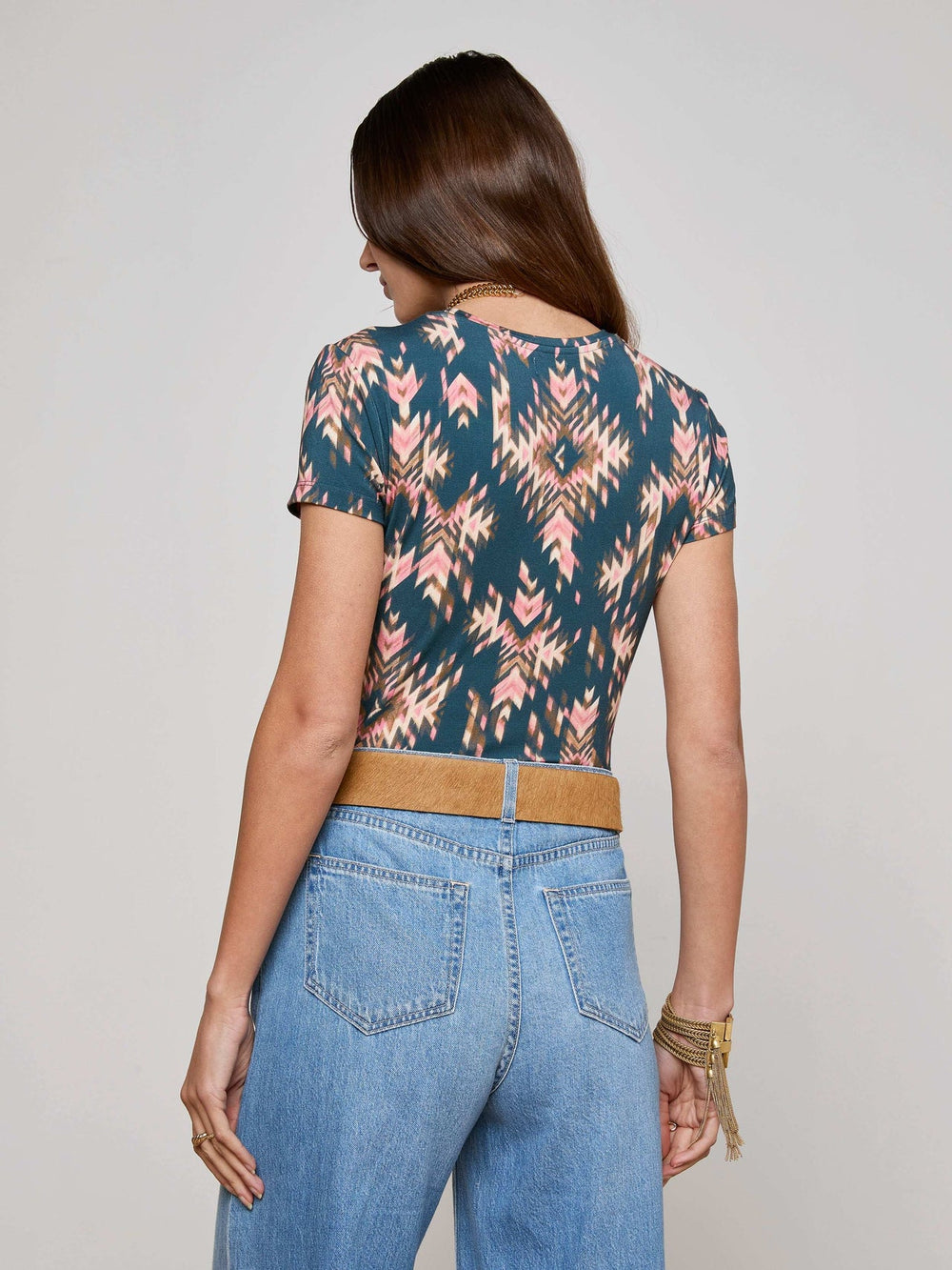 Ressi Fitted Tee in Charcoal Multi Ganado Print | L'AGENCE US