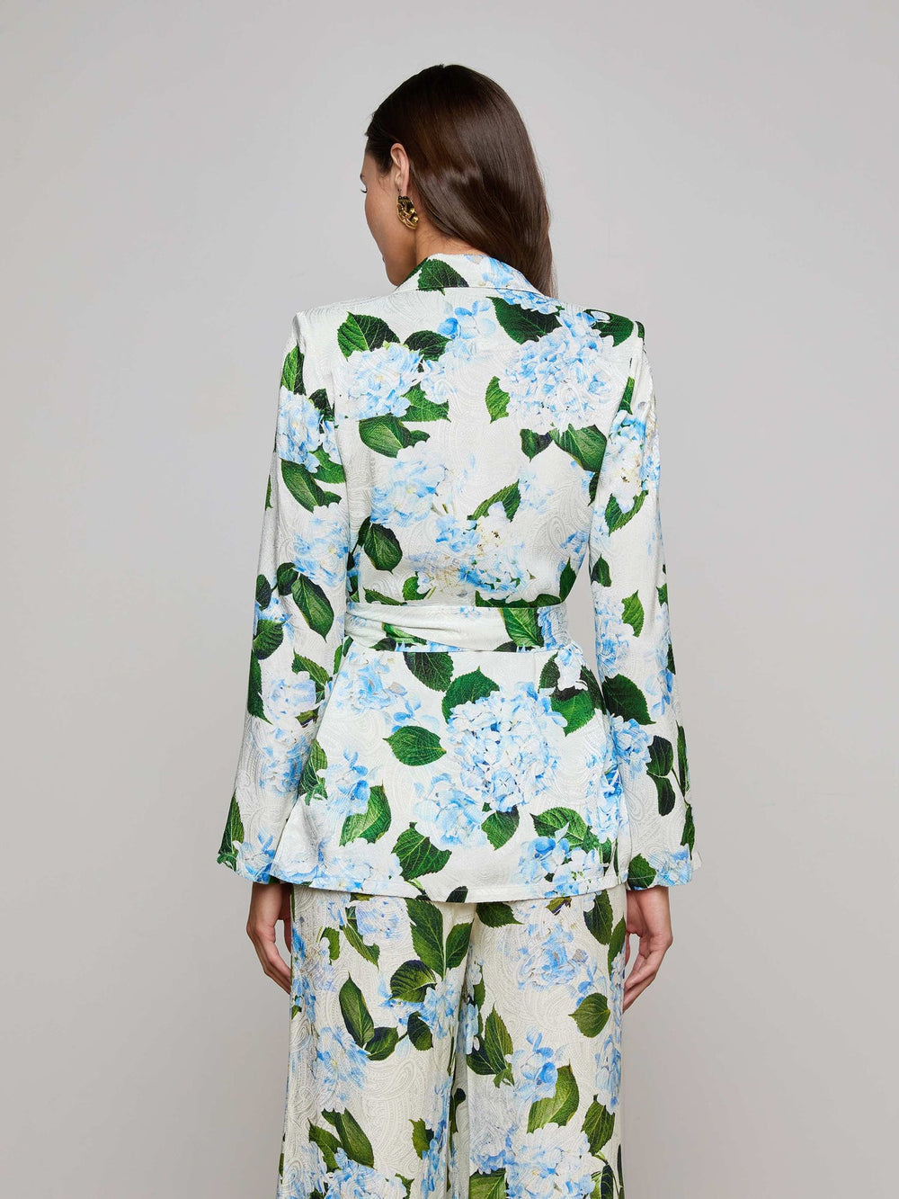 Ciara Satin Robe Top in Ivory/Light Blue Large Hydrangea | L'AGENCE sale