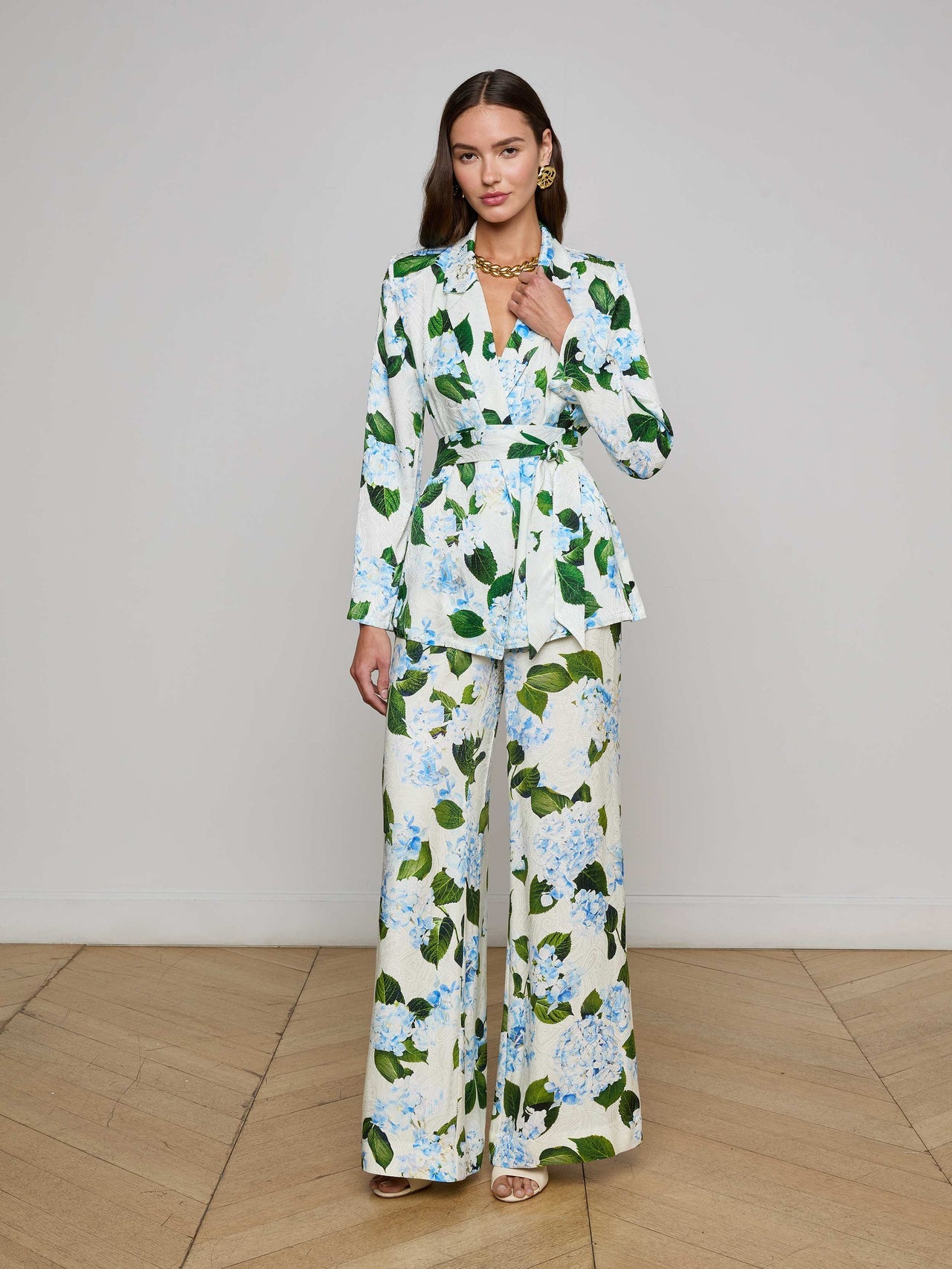 Ciara Satin Robe Top in Ivory/Light Blue Large Hydrangea | L'AGENCE sale