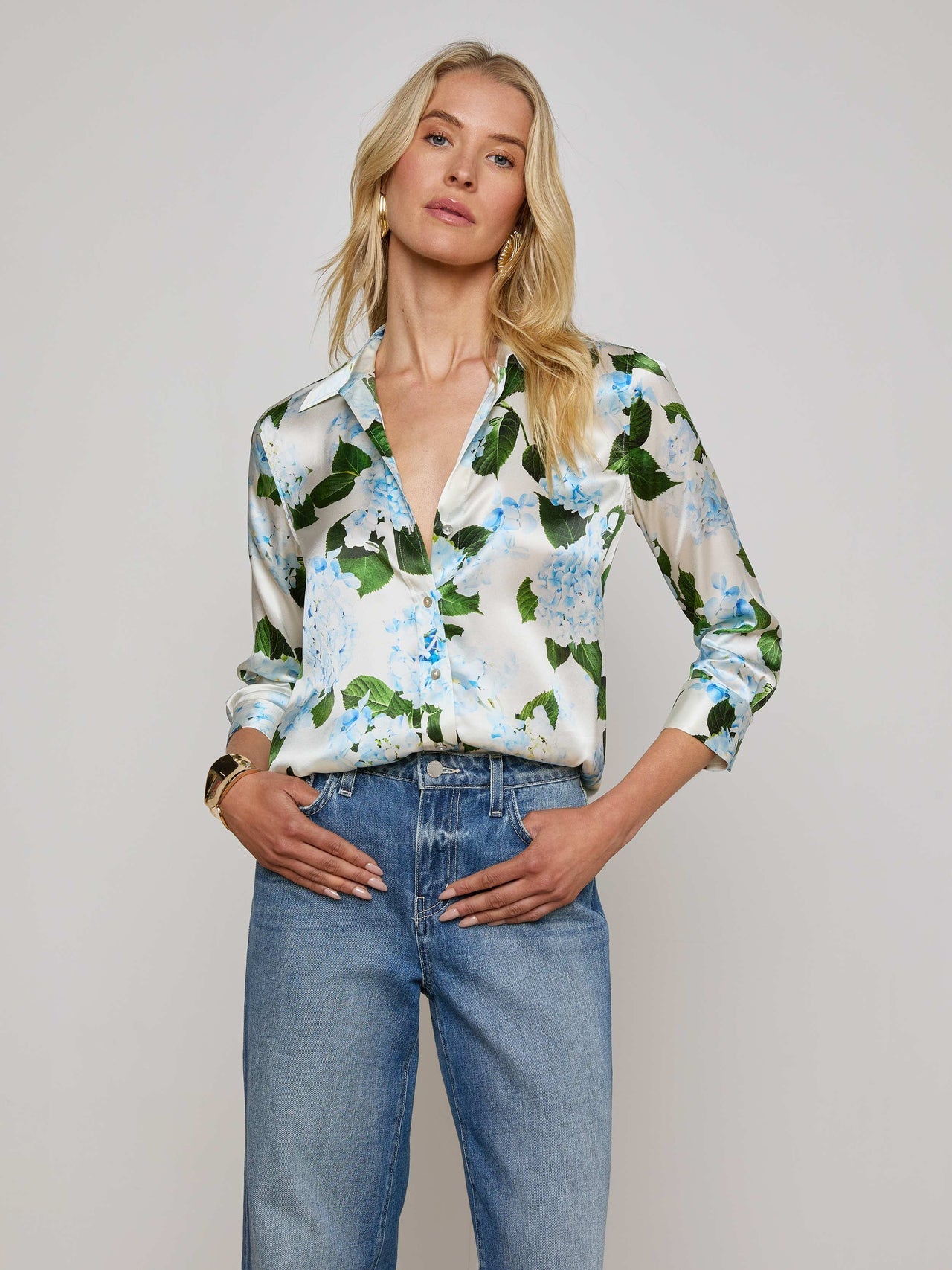 Dani Silk Blouse in Ivory/Light Blue Hydrangea | L'AGENCE online