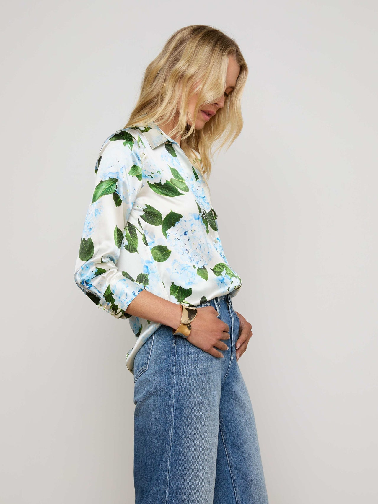 Dani Silk Blouse in Ivory/Light Blue Hydrangea | L'AGENCE online