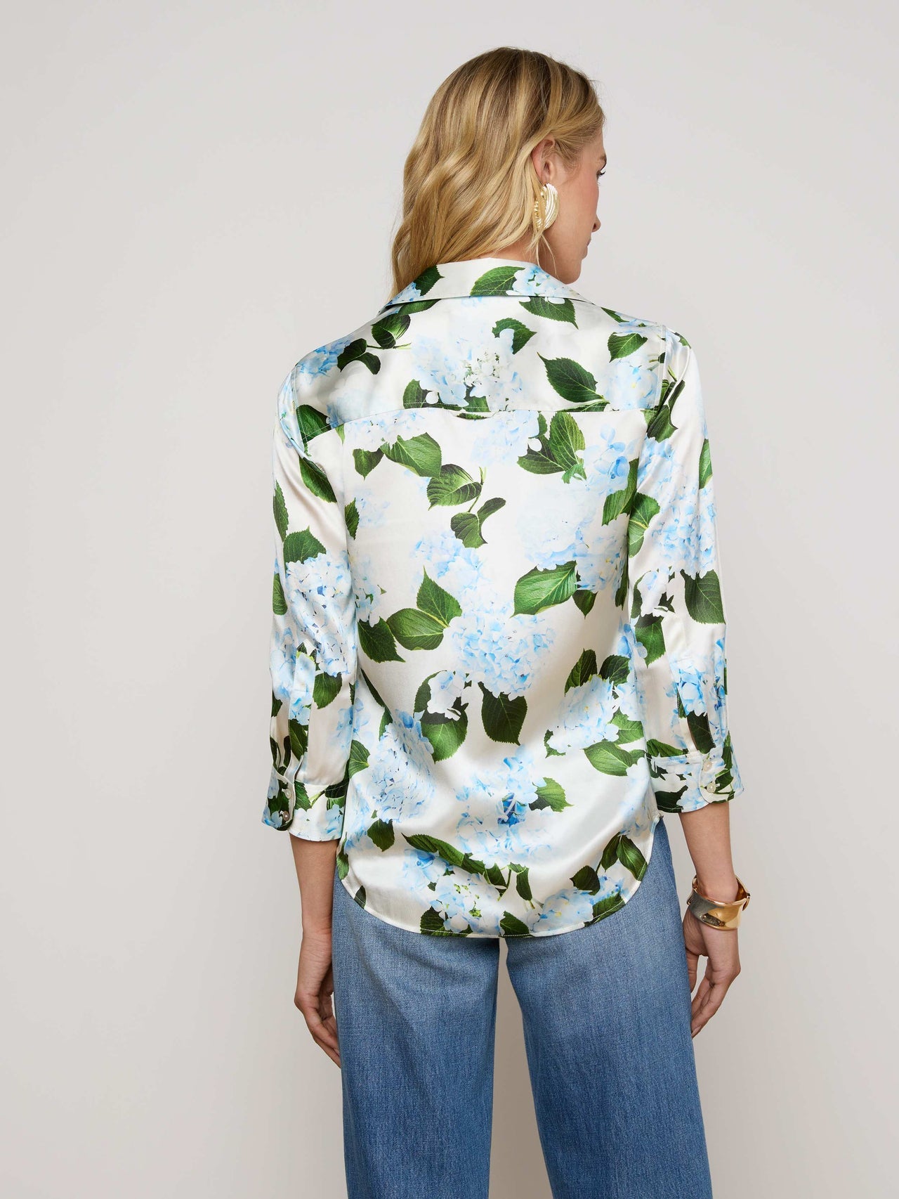 Dani Silk Blouse in Ivory/Light Blue Hydrangea | L'AGENCE online