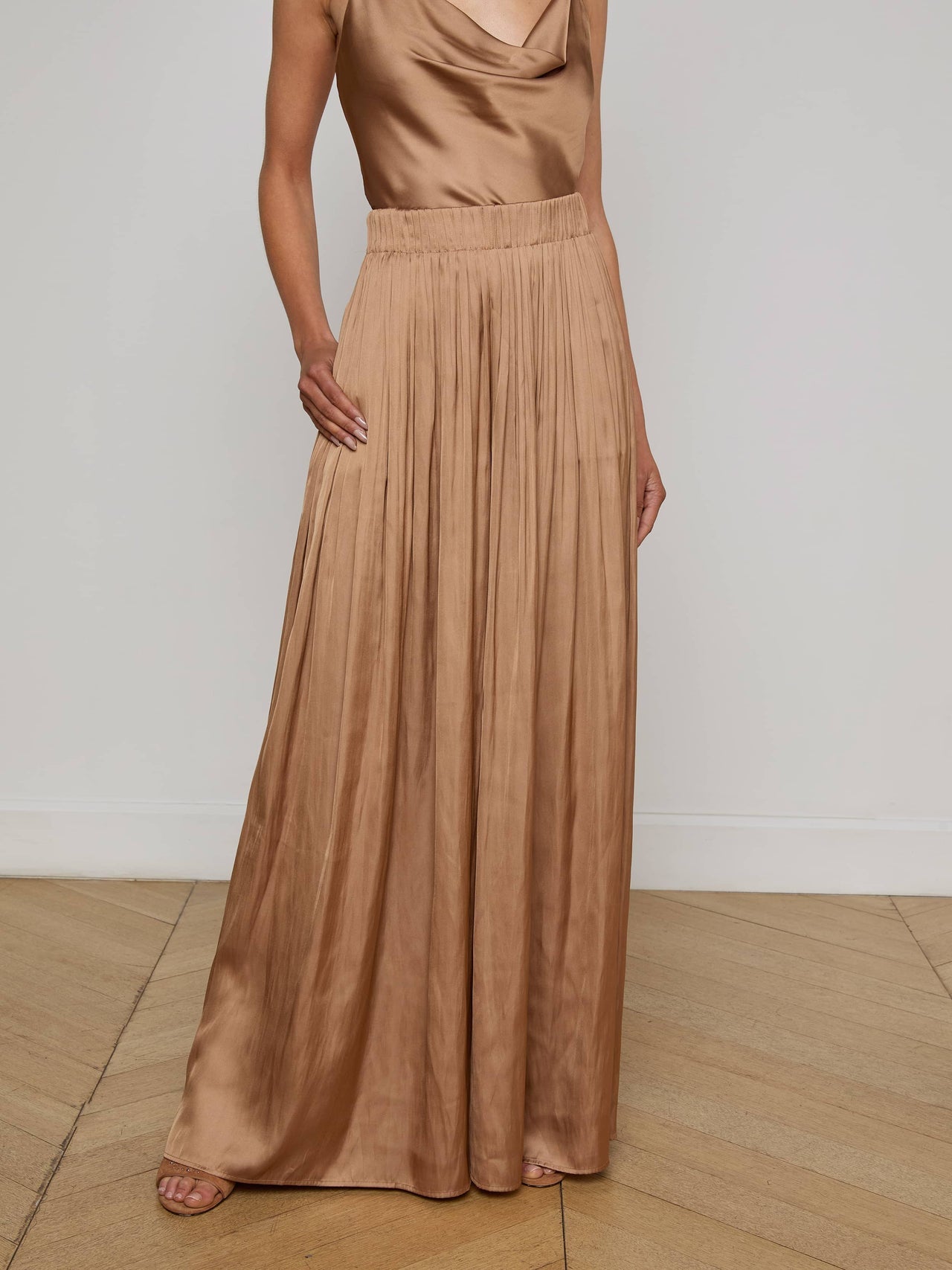 Haylo Satin Pant in Ginger Snap | L'AGENCE online