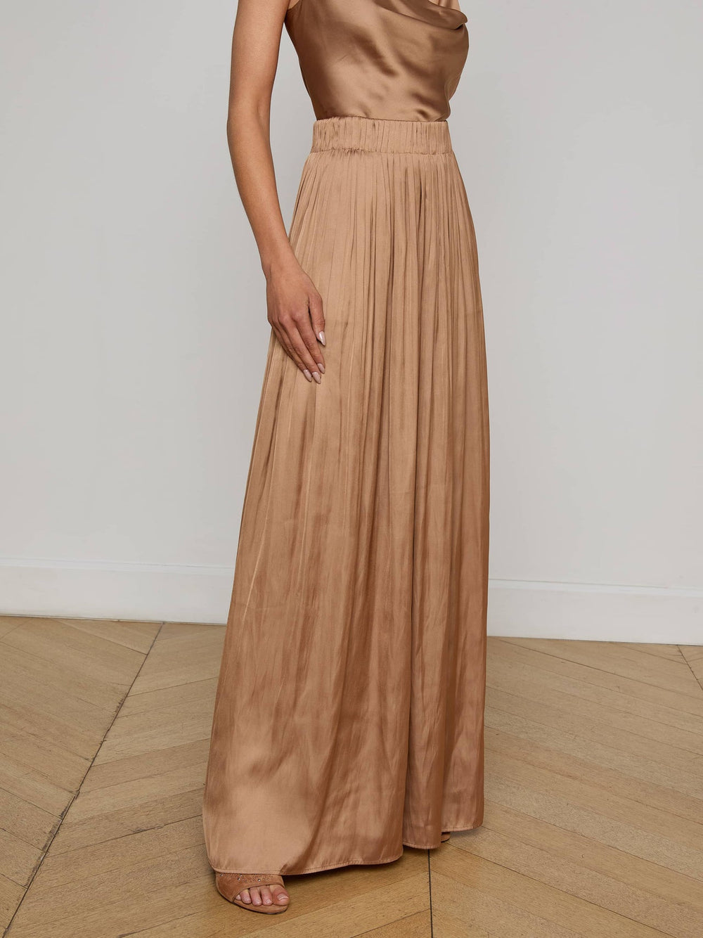 Haylo Satin Pant in Ginger Snap | L'AGENCE online