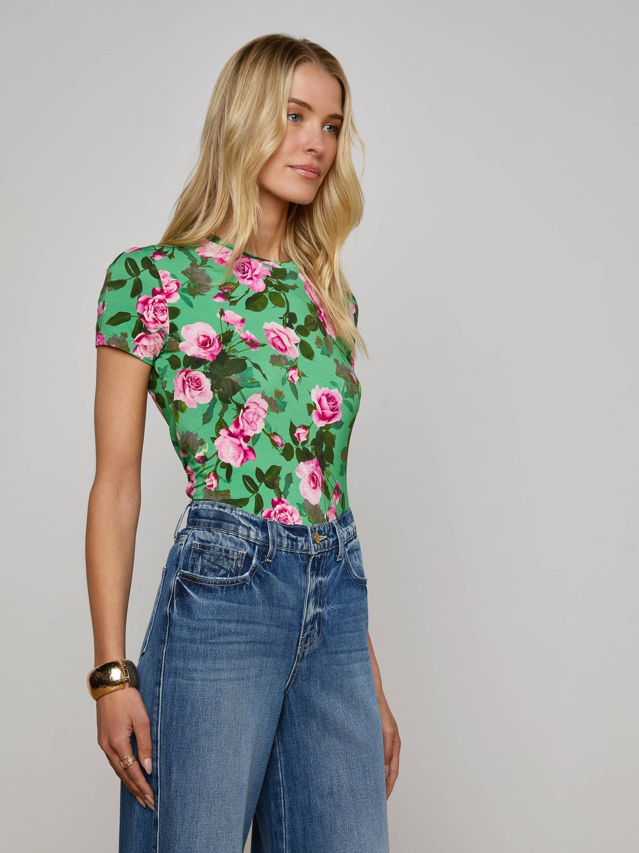 Ressi Fitted Tee in Green Multi Santa Fe Rose | L'AGENCE online