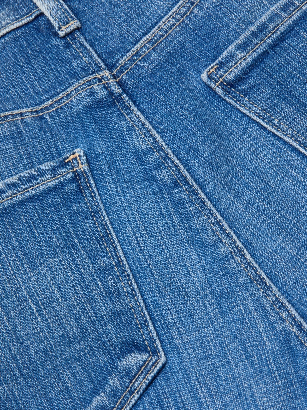 Celestia Slim-Leg Jean in Hayward | L'AGENCE online
