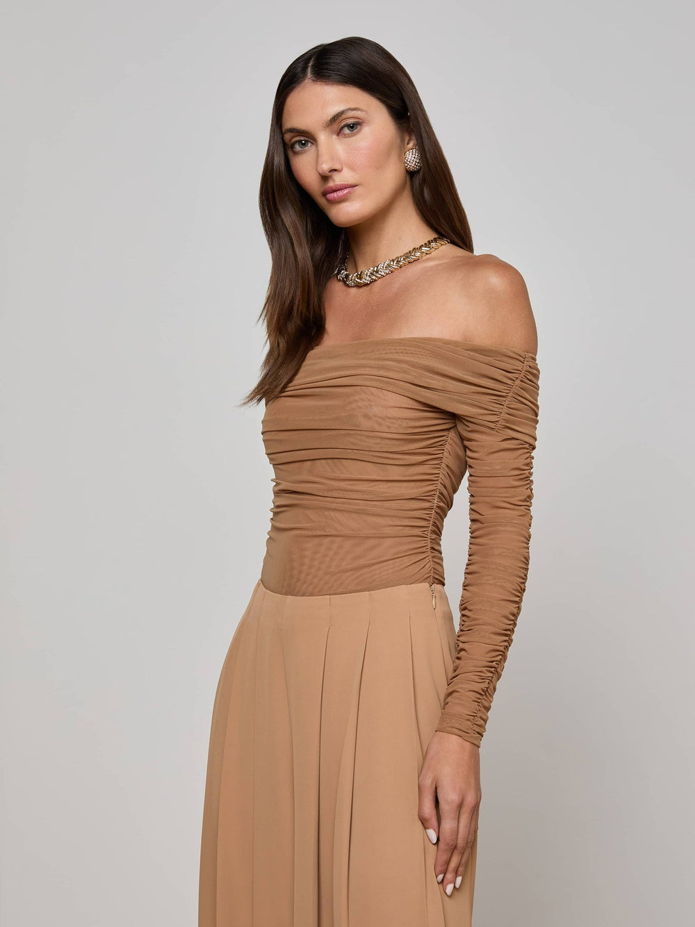 Poppie Off-The-Shoulder Bodysuit in Cinnamon Swirl | L'AGENCE online