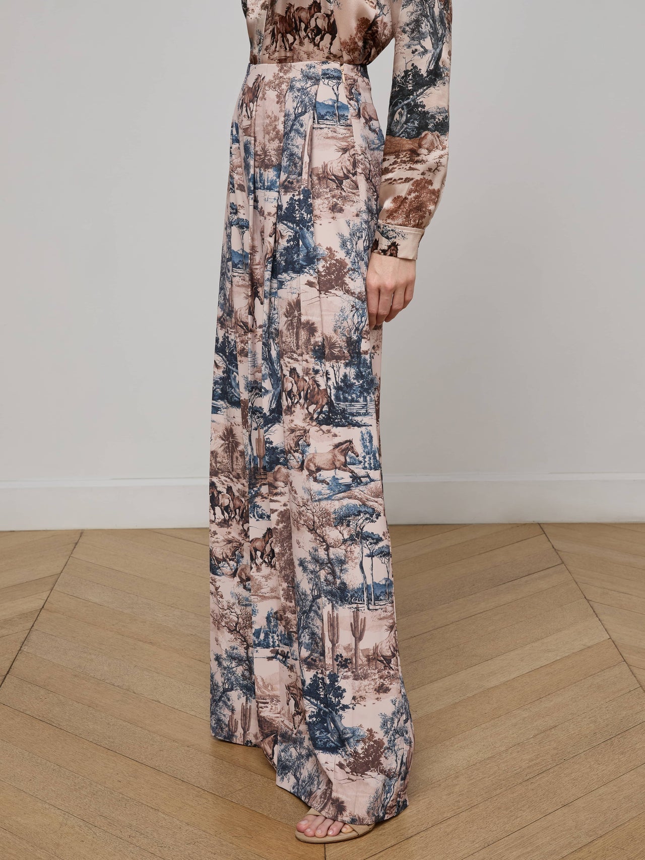 Nova Pleated Wide-Leg Pant in Tan Multi Western Toile | L'AGENCE discount