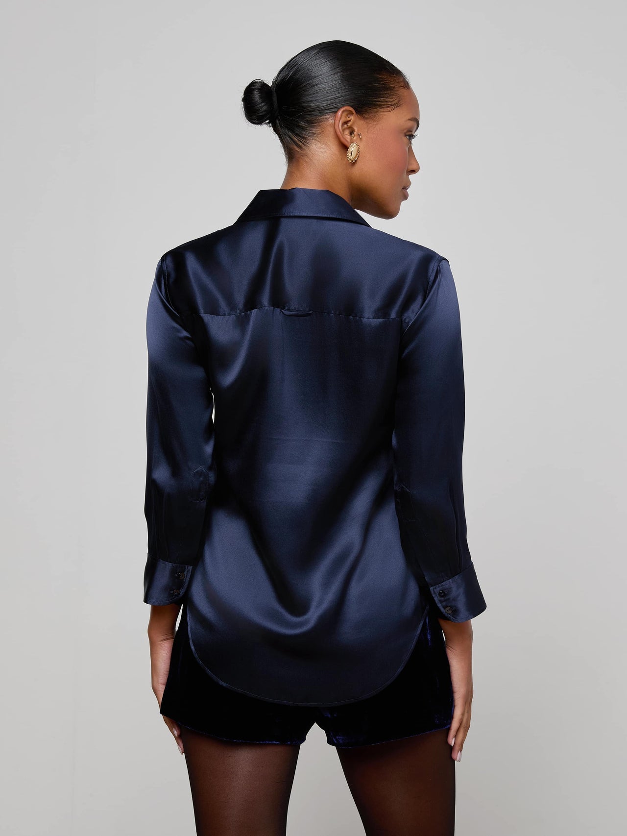 Dani Silk Blouse in Midnight | L'AGENCE online