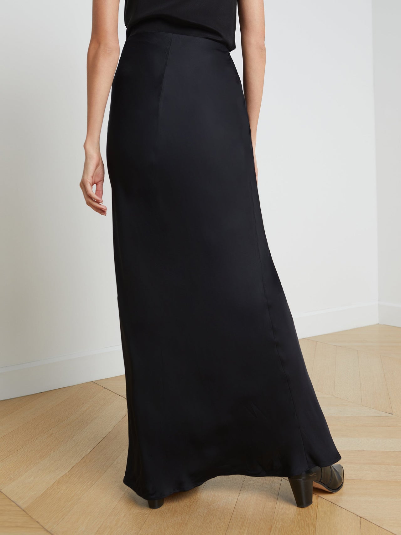 Zeta Maxi Skirt – Chic, Minimalist Satin Skirt in Black | L'AGENCE sale