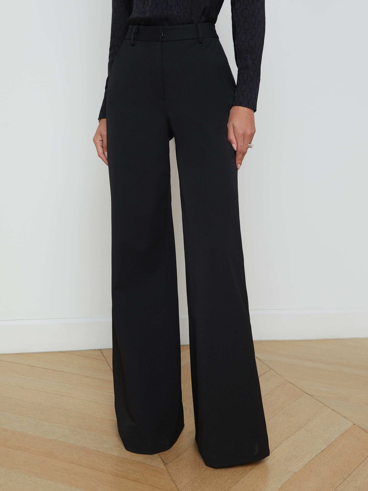 Pilar Wide-Leg Pant in Classic Black | L'AGENCE discount