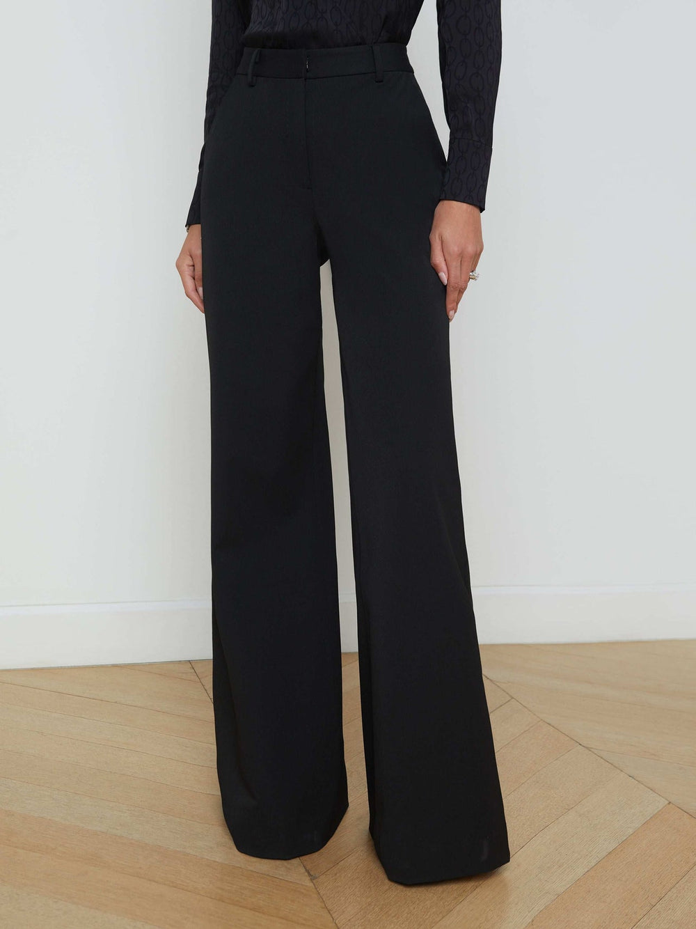 Pilar Wide-Leg Pant in Classic Black | L'AGENCE discount
