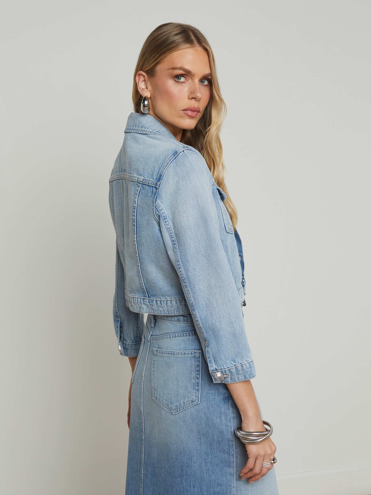 Koda Cropped Jean Jacket in Fontana | L'AGENCE online
