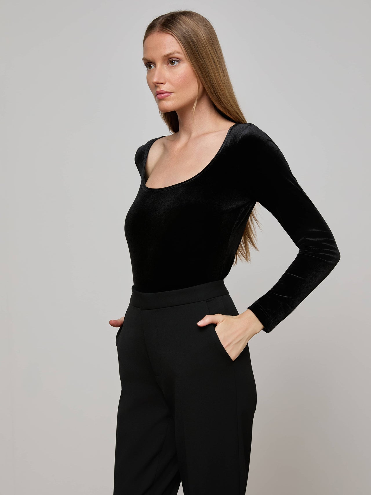Jelena Velvet Top in Black | L'AGENCE US